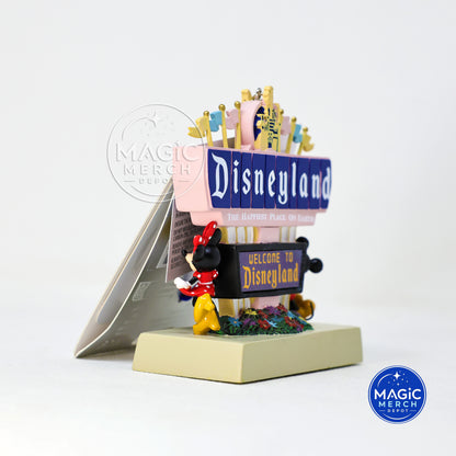 🏰 New Disneyland Resort Mickey & Minnie Light Up Entrance Marquee Ornament